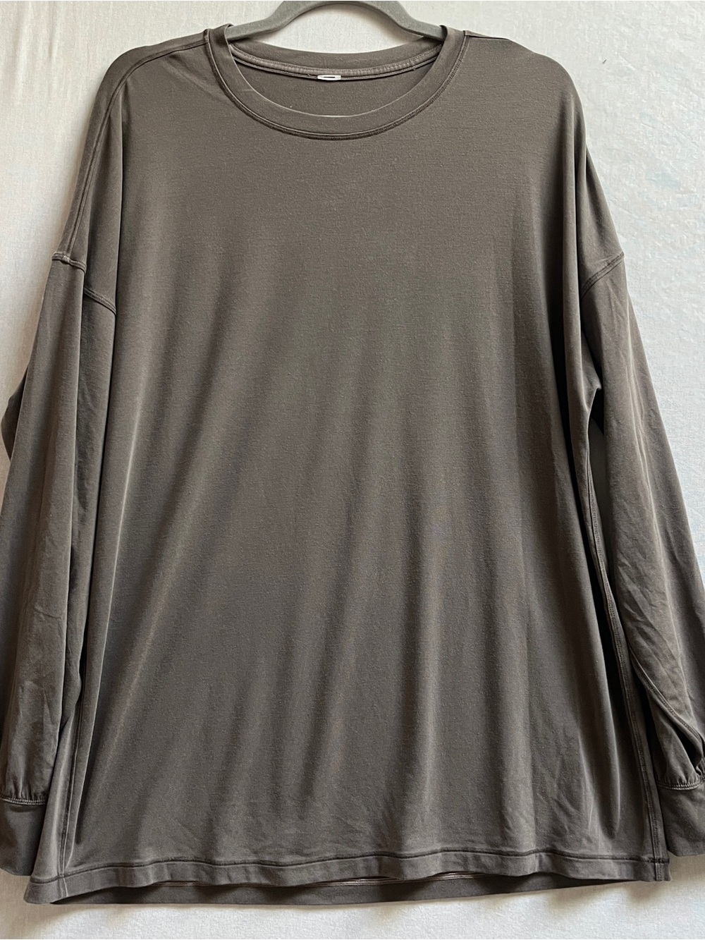 Lululemon Long Sleeve Crew Neck Top Size L Light Gray